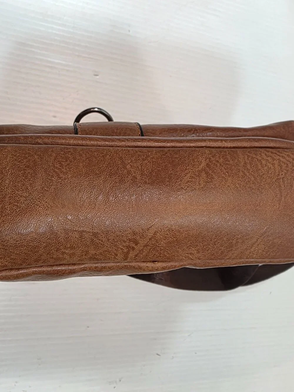 Weixler Unisex Brown Leather Crossbody Bag - Picture 4 of 10